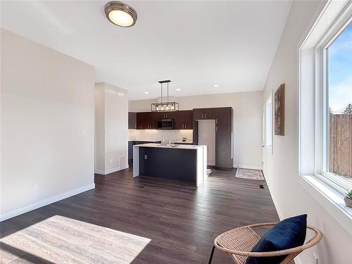 10 Woodridge Way, Brandon, MB 