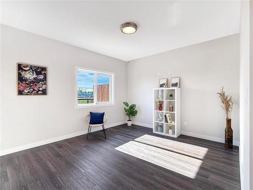 10 Woodridge Way, Brandon, MB 