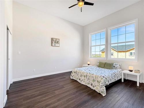 10 Woodridge Way, Brandon, MB 