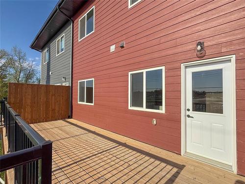 10 Woodridge Way, Brandon, MB 