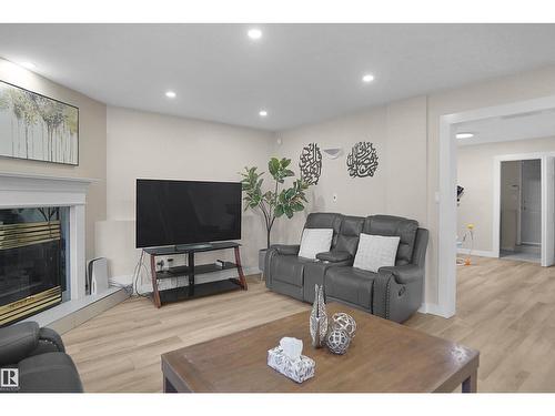 15536 70 St Nw, Edmonton, AB 