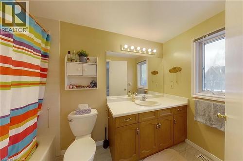 Bathroom - 233 Benesfort Crescent, Kitchener, ON 
