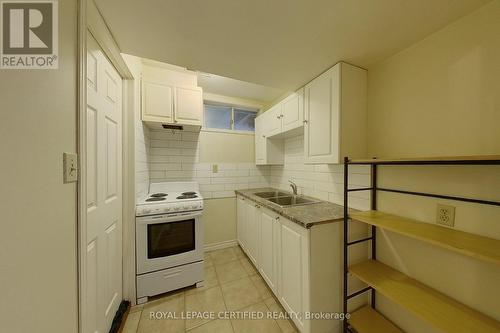 233 Benesfort Crescent, Kitchener, ON 