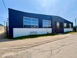 1373 Spruce Street  Winnipeg, MB R3E 2V8