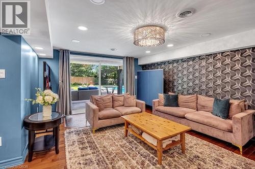 1004 Caldwell Avenue, Mississauga, ON 