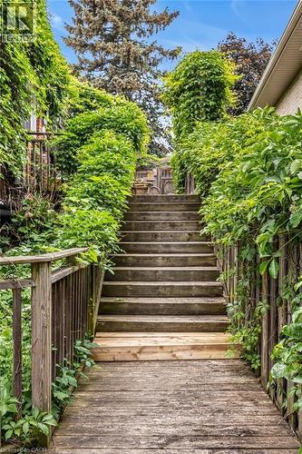 1004 Caldwell Avenue, Mississauga, ON 