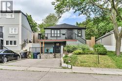 27 BEXHILL AVENUE Toronto, ON M1L 3B5