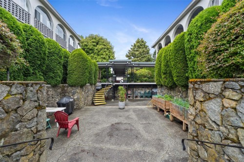 #205-2040 White Birch Rd, Sidney, BC - Outdoor