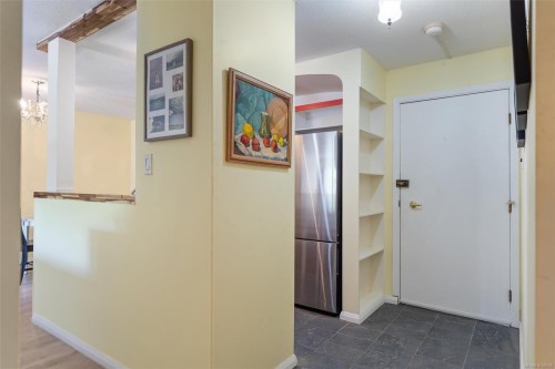 #205-2040 White Birch Rd, Sidney, BC - Indoor Photo Showing Other Room
