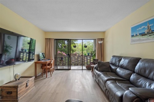#205-2040 White Birch Rd, Sidney, BC - Indoor Photo Showing Living Room