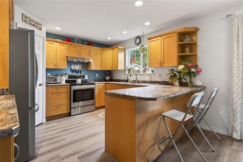 359 Pritchard Rd, Comox, BC 