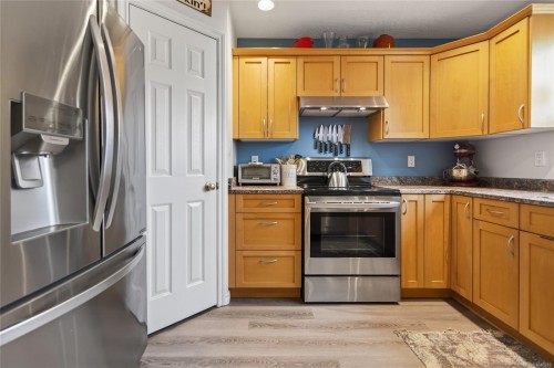 359 Pritchard Rd, Comox, BC 
