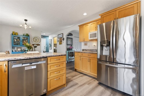 359 Pritchard Rd, Comox, BC 