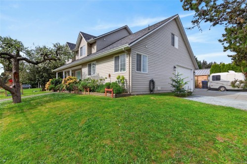 359 Pritchard Rd, Comox, BC 