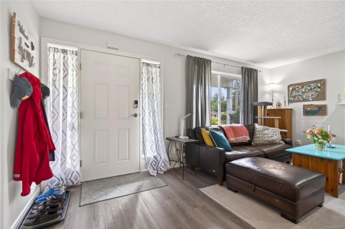 359 Pritchard Rd, Comox, BC 