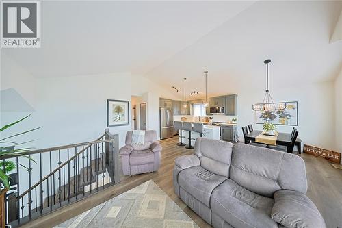 511 Mint Julep Drive, St Clair, ON 