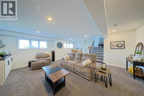 511 Mint Julep Drive, St Clair, ON 