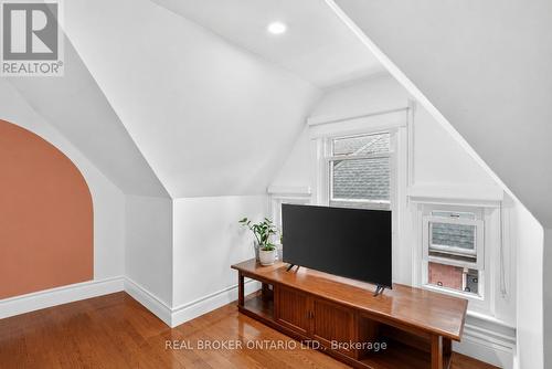 VS - 137 Sherman Avenue S, Hamilton, ON 