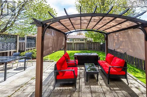 15 GRAHAM COURT  Whitby (Pringle Creek), ON L1N 6E1