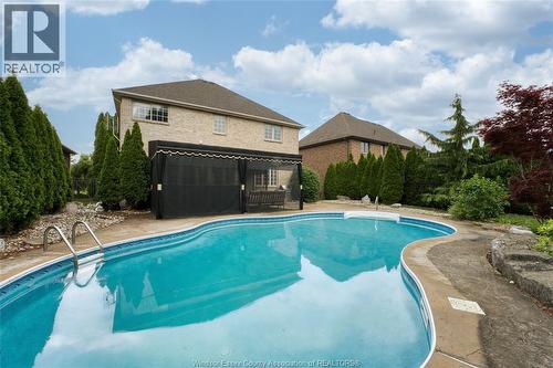 937 Pavan, Windsor, ON 