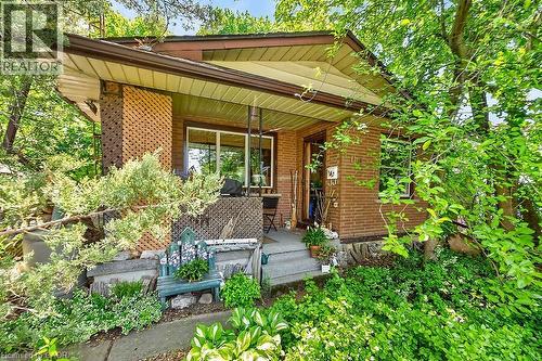 104 TEAL Avenue  Stoney Creek, ON L8E 3B4