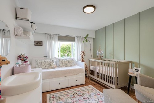 426 Burnside Rd West, Saanich, BC 