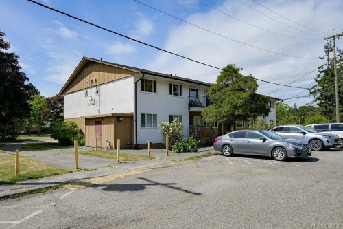 426 Burnside Rd West, Saanich, BC 