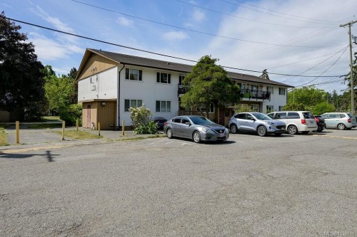 426 Burnside Rd West, Saanich, BC 