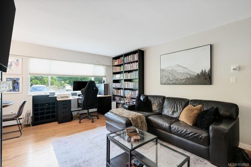 426 Burnside Rd West, Saanich, BC 