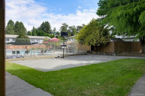 426 Burnside Rd West, Saanich, BC 