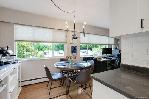 426 Burnside Rd West, Saanich, BC 