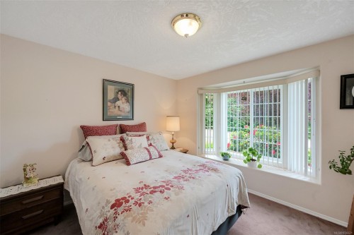 128 Camas Lane, View Royal, BC 