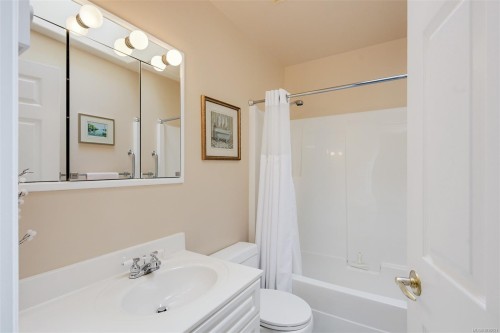 128 Camas Lane, View Royal, BC 