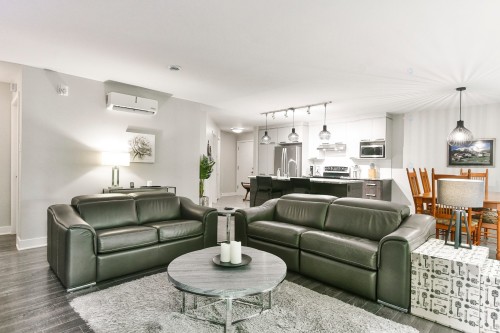 Salon - 204-260 Rue Du Maçon, Saint-Jérôme, QC 