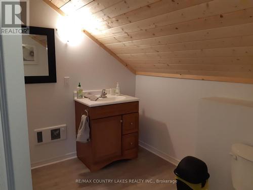 Bathroom in 2 Bedroom over the garage - 3232 Simcoe Road, Ramara, ON 