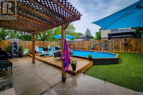 8 Dalton Gate, Hamilton, ON 