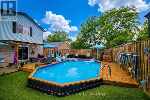 8 Dalton Gate, Hamilton, ON 