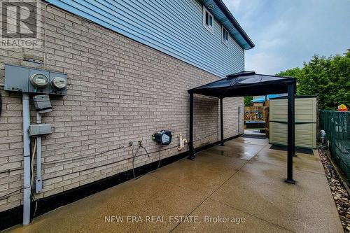 8 Dalton Gate, Hamilton, ON 