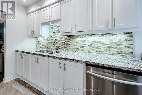 8 Dalton Gate, Hamilton, ON 