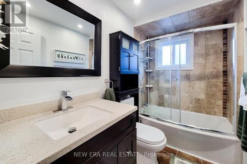 8 Dalton Gate, Hamilton, ON 