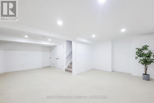 8 Dalton Gate, Hamilton, ON 