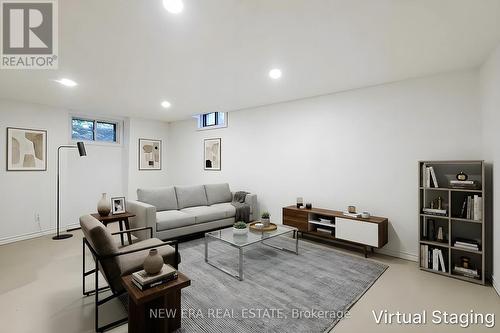 8 Dalton Gate, Hamilton, ON 