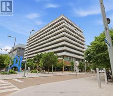 815 - 60 TANNERY ROAD Toronto, ON M5A 0S8