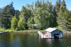 2024 Renfrew Rd Shawnigan Lake, BC V8H 2G5