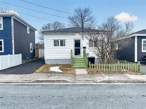 7 Abbott Avenue  St John's, NL A1B 6B1