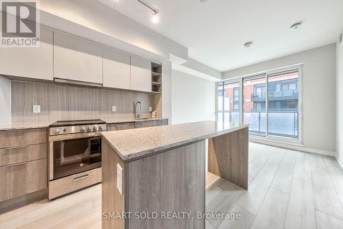 833 - 31 TIPPETT ROAD  Toronto, ON M3H 2V1