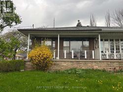 2 SLIDELL CRESCENT Toronto, ON M3A 2C4
