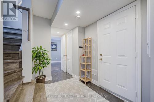 52 Leitchcroft Crescent, Markham, ON - Indoor Photo Showing Other Room