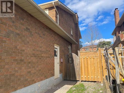 Bsmnt - 58 Hewlett Crescent, Markham, ON - Outdoor