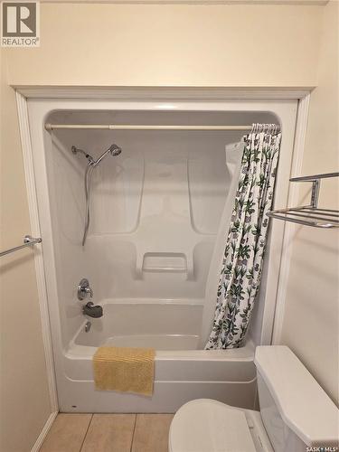 12 Arcola Place, Carlyle, SK - Indoor Photo Showing Bathroom